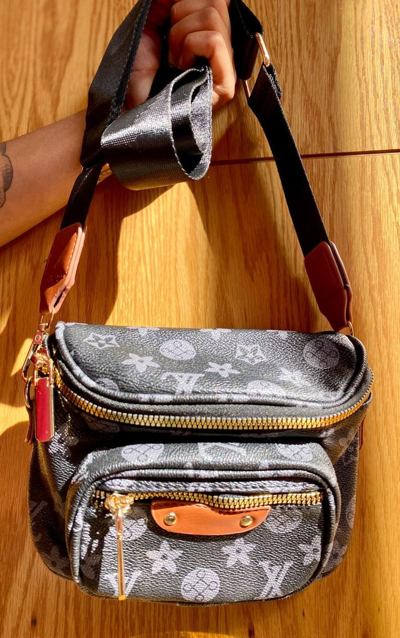 CROSS BODY J2426