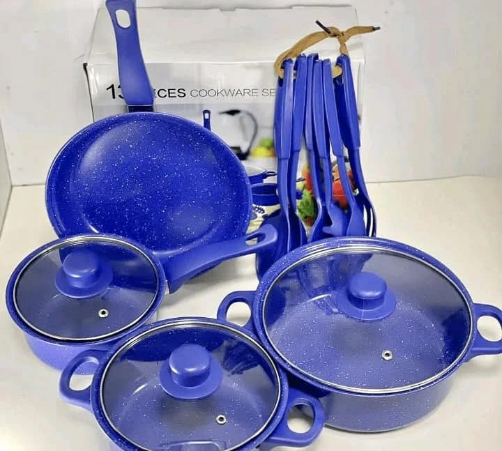 BATERIA DE COCINA CON UTENSILIOS 13 PZAS